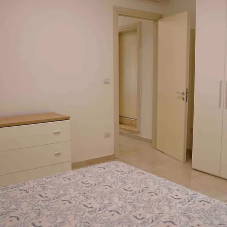 Apartment Lungomare Da 6/8 Posti Letto *